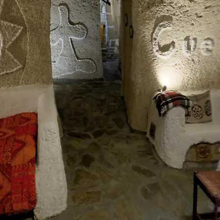 Casas Cueva Alfer